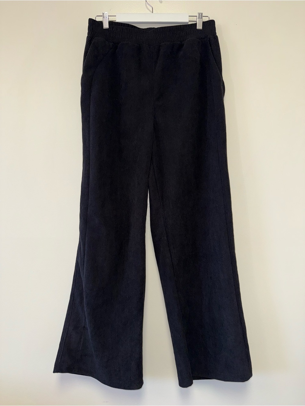 NWT Halara (Large) Brand New Black Ribbed Corduroy Straight Leg Sweatpants